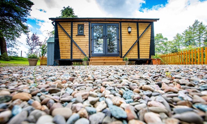 Tirabad Cabina | Luxury Shepherds Hut in stunning location