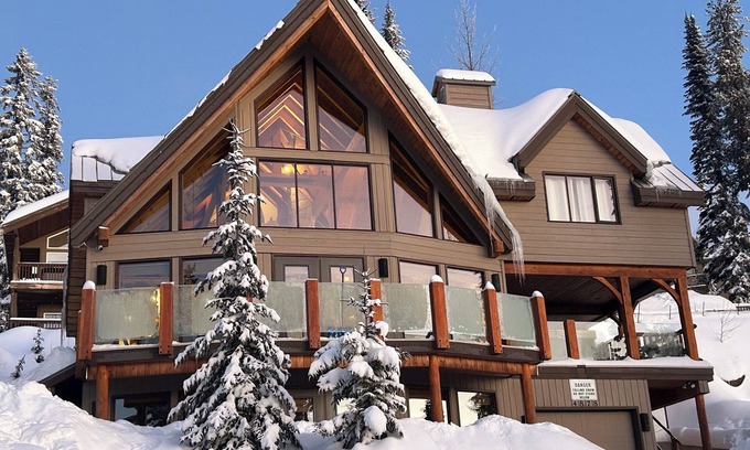 Snow Pine Estates Chalet De Esquí | Lujo Ski-in / ski-out Familia Chalet