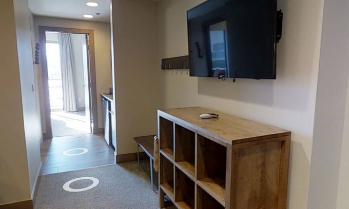 Peak 8 Complejo | Luxury Ski-In/Ski-Out Suite at Grand Colorado Peak 8 - Spring Skiing Paradise!