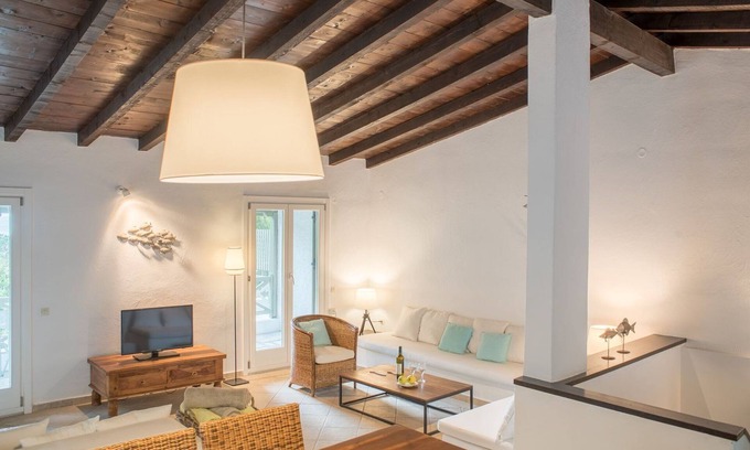 Kanapitsa Villa | Villa de lujo en Skiathos | Villa de tres dormitorios | Vromolimnos
