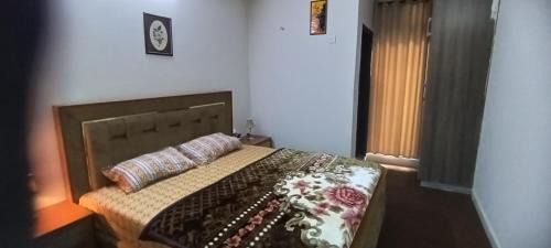 Hassan Abdal Apartamento | Luxury & Spacious Apartment , Shopping Mall & Gym at Premises, 2 minute away from Zoo