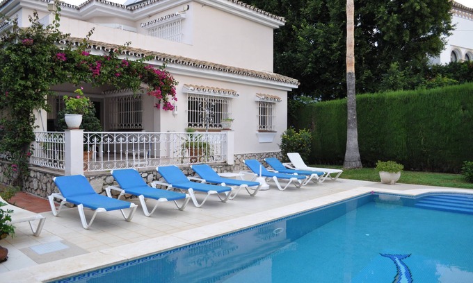 Elviria Villa | Villa espaciosa de lujo con piscina privada para 6 en Elviria, Marbella, con WiFi