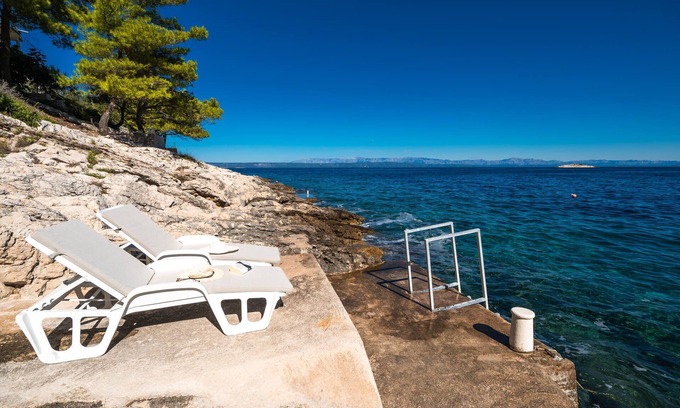 Prigradica Villa | Luxury Stairway to Heaven with Pool