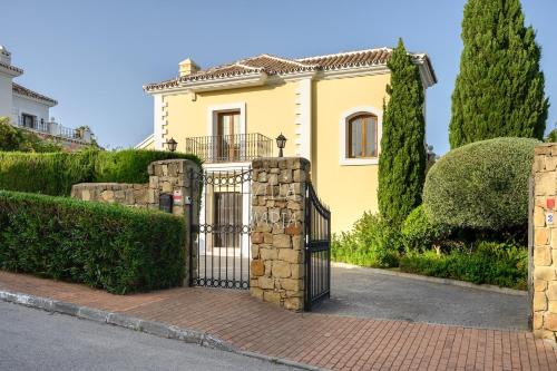 Nueva Milla de Oro Villa | Luxury stay at Villa Maria in El Paraiso Spain
