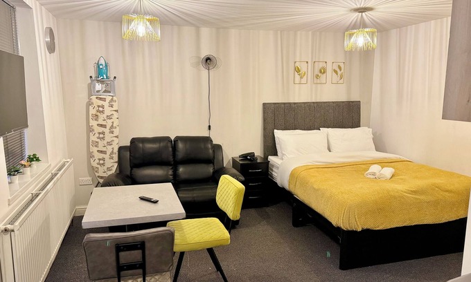 Seisdon Apartamento | Luxury Studio Apartment Birmingham