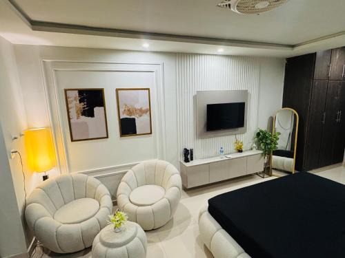 Fatehjang Apartamento | Luxury studio apartment near Islamabad Airport