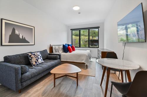 Park City Casa | Luxury Studio, Minutes to Gondola, Ski Deer Valley, Hot Tubs, Resort Amenities