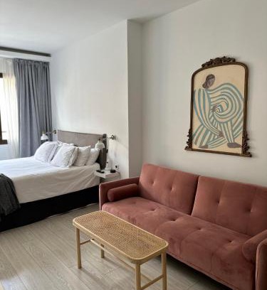 Recoletos Apartamento | Luxury Studio Retiro Park & Prado Museum