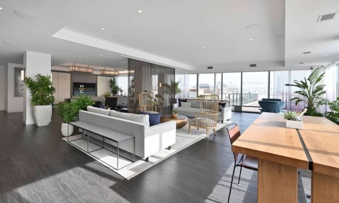 Central Square Apartamento | Luxury Studio with King bed Gym near MIT Harvard in Central Square!