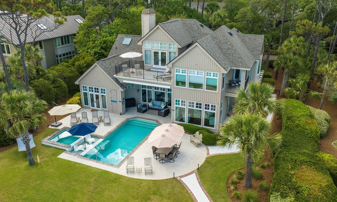 Sea Pines Casa | Luxury, Stunning 6 Bedroom Home with Saltwater Pool on the Beach