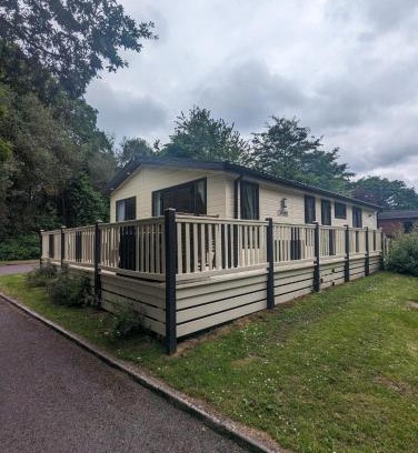 New Forest District Complejo | LUXURY STUNNING SENSATION LODGE ON 5 STAR SHOREFIELD COUNTRY PARK New Forest ENTERTAINMENT AND LEISURE PASSES INCLUDED