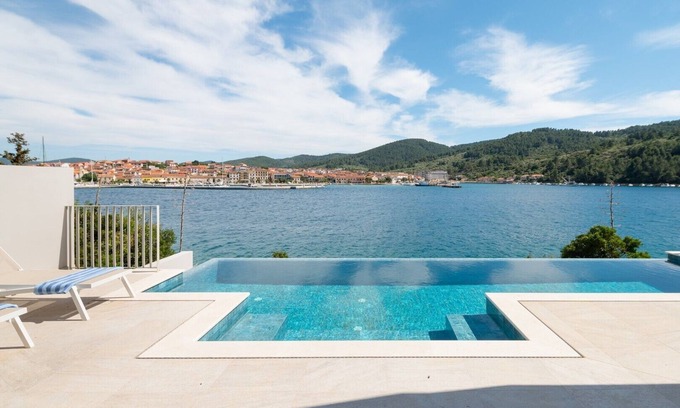 Vela Luka Villa | Luxury & stylish Villa Lavanda 5 m from the sea