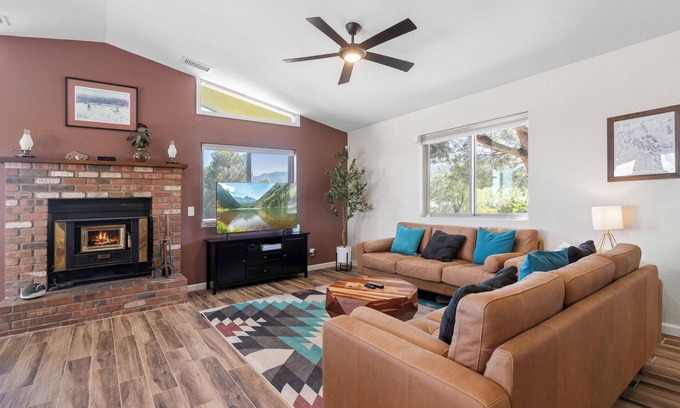 Cottonwood-Verde Village Casa | Luxury Three Bedroom Home with Amazing Views Near Sedona & Wineries