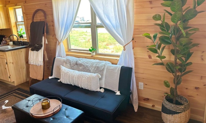 Livingston Cabina | Luxury Tiny Home - Cabin A