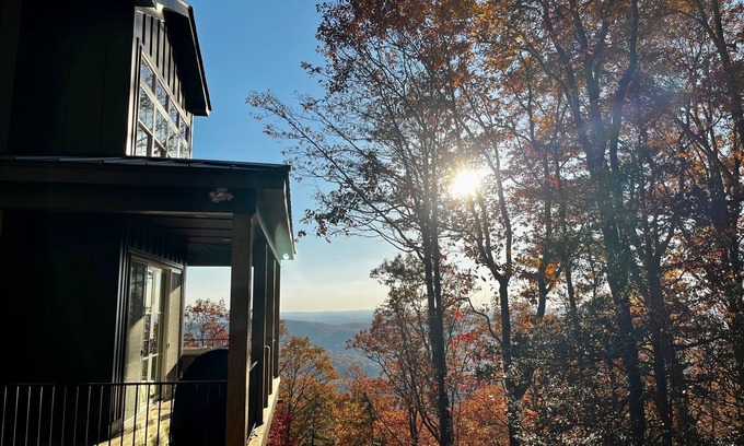 Dahlonega Apartamento | Luxury Tower Cabin / Near Wineries / Hiking / Amazing Long-Range Views