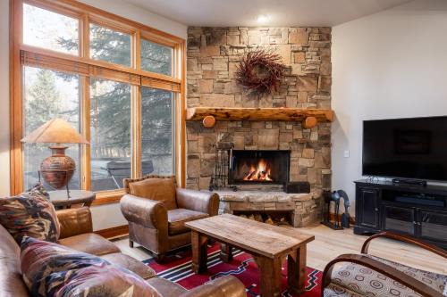 Park Meadows Casa | Luxury Townhome, Private Hot Tub