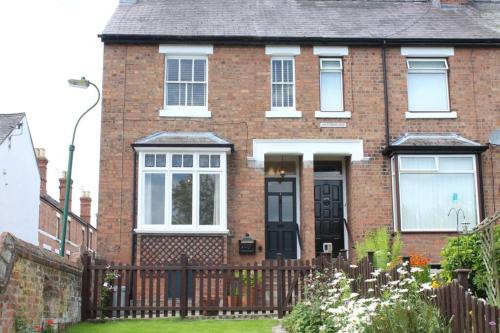 Shrewsbury Casa | Luxury townhouse in town centre, views, river walk, Free Parking