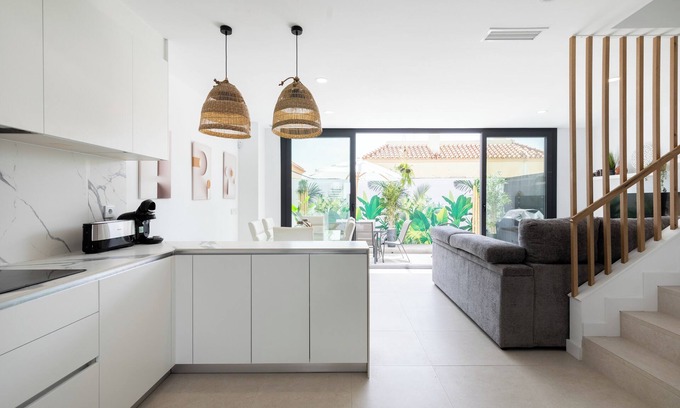Carihuela Casa | Luxury Townhouse with Pool & Ocean View