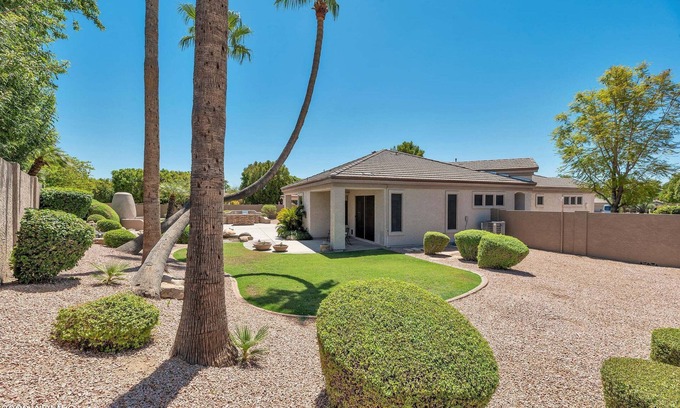 Sierra Verde at Arrowhead Ranch Casa | Luxury Tropical Gem in Upscale Arrowhead Lake community. 3 Kings 2 Master Suites