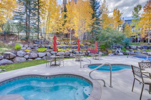 Highlands Townhomes Apartamento | Luxury True Ski-InandSki-Out Beaver Creek Apartment!