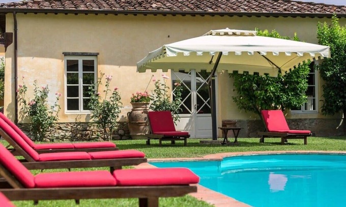 Badia Cantignano Villa | Luxury Tuscan villa S