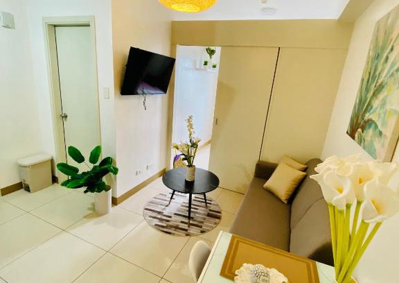 Las Pinas Apartamento | Luxury Two Bedroom with Balcony in SOUTH RESIDENCE of Las Pinas