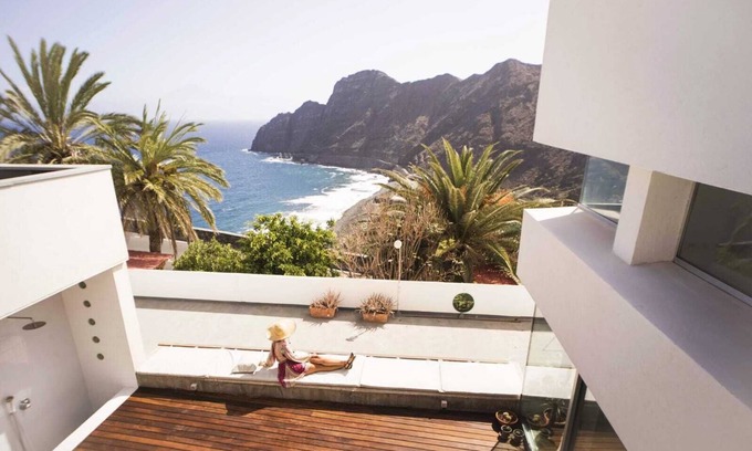 Hermigua Casa | Luxury vacation home with huge terrace