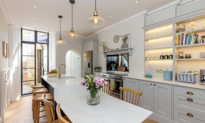 Gorgie Casa | Luxury Victorian townhouse near the centre of Edinburgh