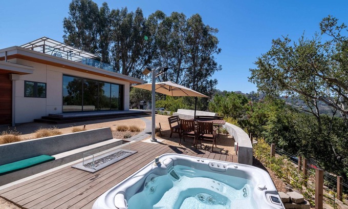 Baywood - Aragon Casa | Luxury, Views for Miles, Hot Tub, 20 Min To SF