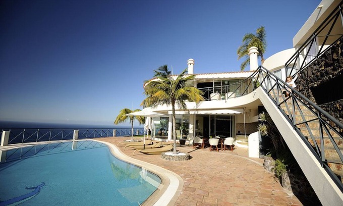Sauzal Villa | Villa de lujo Bahía con piscina infinita, vistas panorámicas, sauna y gimnasio