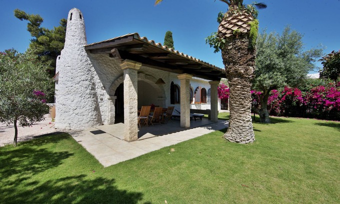 Costa Rei Villa | Elegante villa exclusiva muy cerca de la playa