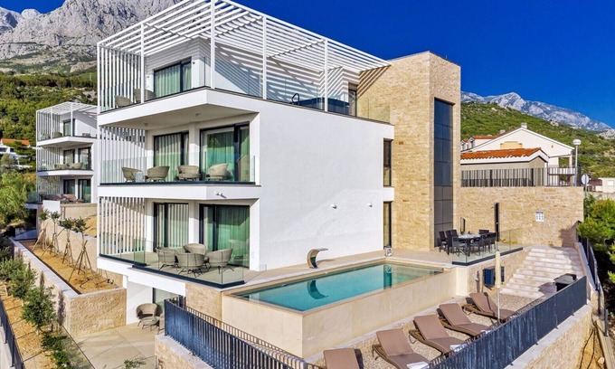 Promajna Villa | Villa de Lujo Delight I con piscina privada climatizada, sauna, gimnasio y jacuzzi en Promajna - Baska Voda