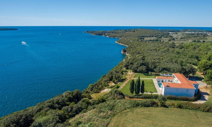 Vrsar Villa | Villa Eden Land – Vrsar de lujo con 2 piscinas, sauna, Jacuzzi y entrada privada al mar en Vrsar – Istria