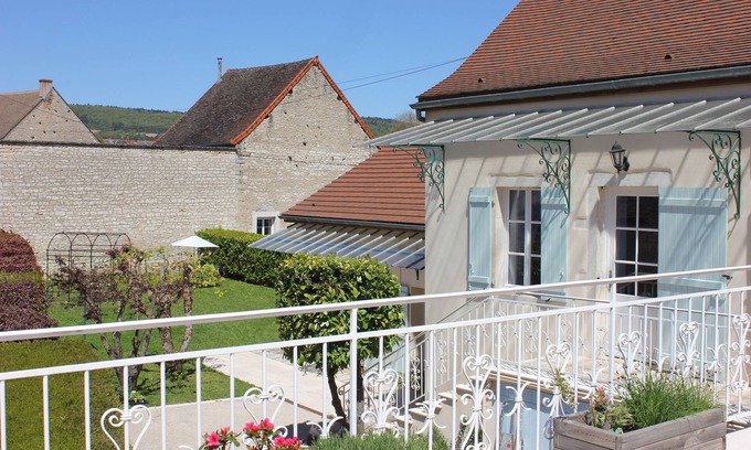 Puligny-Montrachet Casa | Casa de enólogo de lujo, a / c, en medio de viñedos del Patrimonio Mundial de la UNESCO