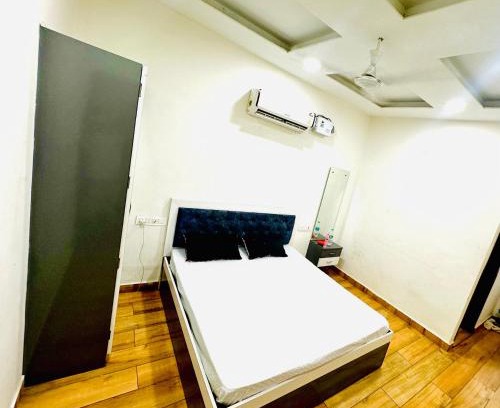 Bathinda Hotel | Luxury villa hotel and retro