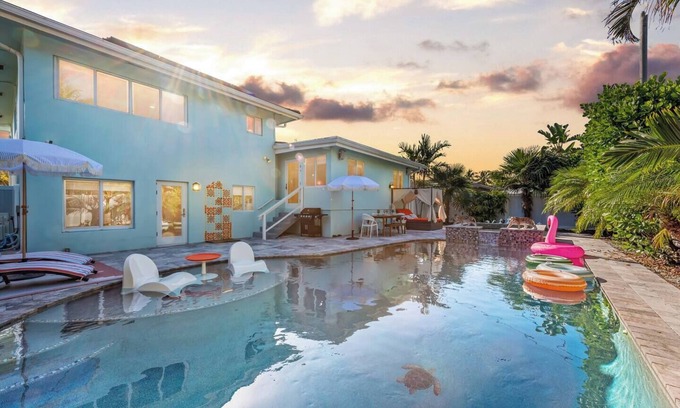 South Corals Apartamento | Luxury Villa I Pool, Jacuzzi, Cinema & Game Room