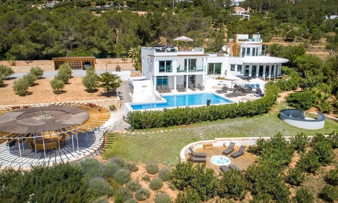 Es Cubells Villa | Villa de lujo en Es Cubells con impresionantes vistas al mar