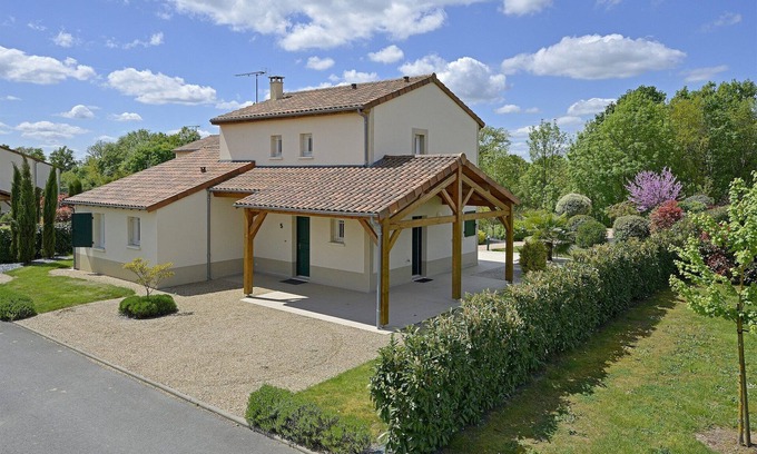 Vasles Villa | Villa de lujo en Francia con piscina