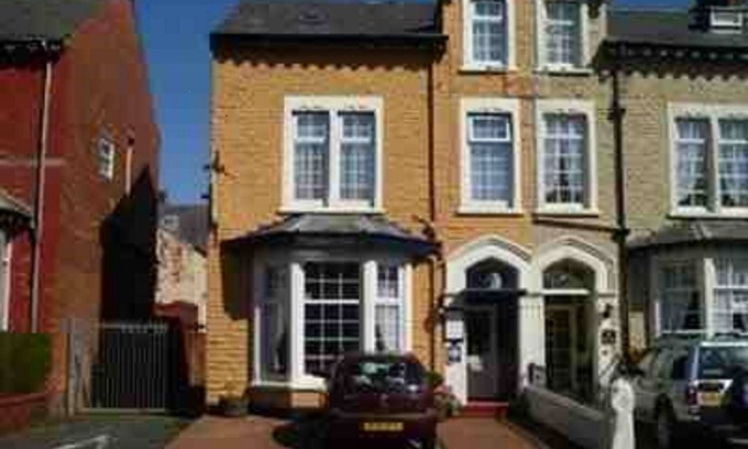 Blackpool Town Center Villa | Villa de lujo cerca de los jardines de invierno con 7 dormitorios y 7 baños, capacidad para 16