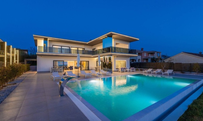 Kastelir Villa | Villa de lujo Nimai Star con piscina y vistas al mar en Istria