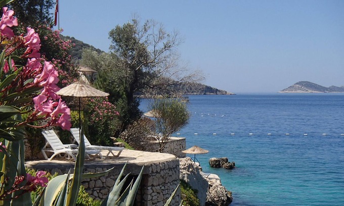 Kalkan Villa | Villa de lujo en una finca costera con hotel, piscinas, spa, tenis y deportes acuáticos