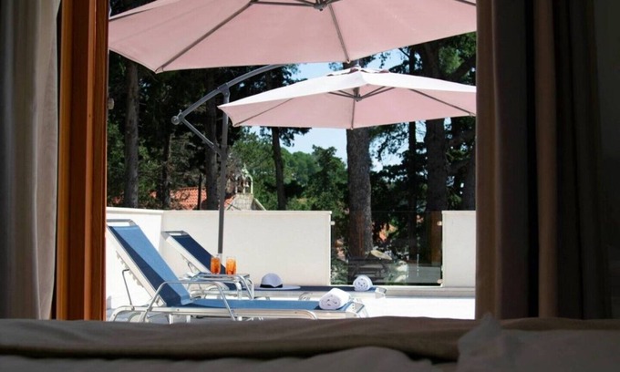 Rogac Villa | LUJO: VILLA en el MAR, PISCINA Y PLAYA BICICLETA Y KAYAK Y PRESENTE
