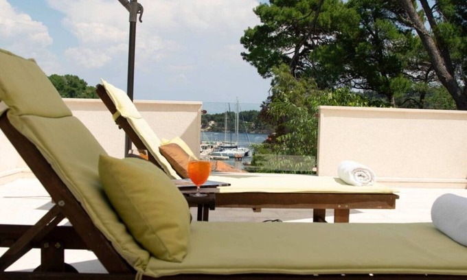 Rogac Villa | LUJO: VILLA en el MAR, PISCINA Y PLAYA BICICLETA Y KAYAK Y PRESENTE