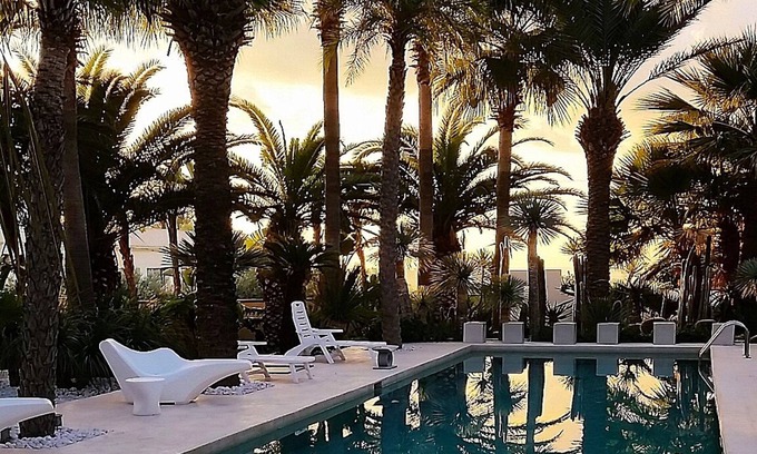 Marinella di Selinunte Villa | 50% DE DESCUENTO DE INVIERNO TARIFAS! Villa de lujo, piscina privada, jardín, solarium con vistas al mar