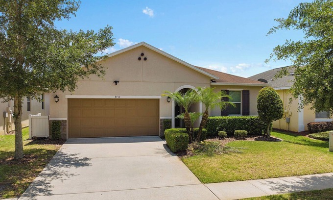 Crystal Cove Casa | Luxury Villa/Private Pool +Spa/15 Min to Disney! Family-friendly and relaxing!