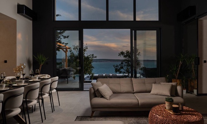 Starigrad Villa | La lujosa villa Sea Milady Zadar con piscina climatizada, sauna y jacuzzi en Starigrad - Zadar.