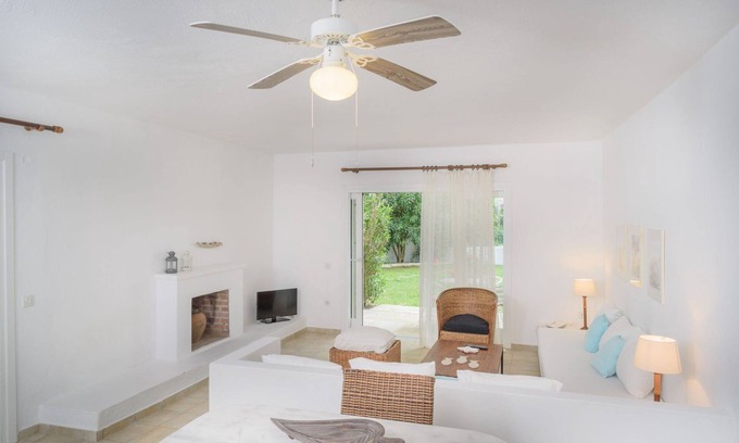 Kanapitsa Villa | Villa de lujo Skiathos | Suite de dos dormitorios Dyo | Vromolimnos