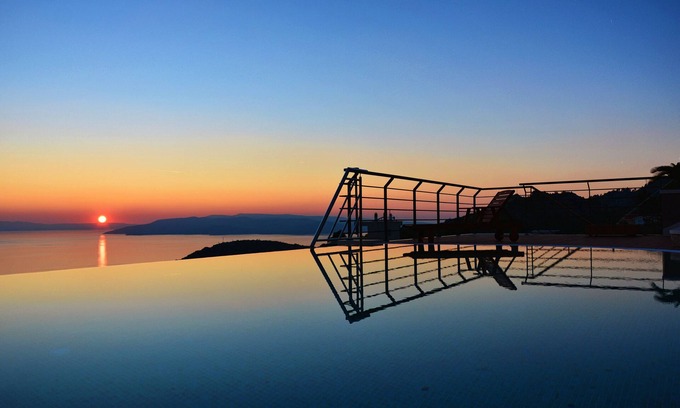 Veliko Brdo Villa | Villa de lujo con vistas a Makarska, piscina infinita climatizada, vistas a Mer y a la montaña, barbacoa ...