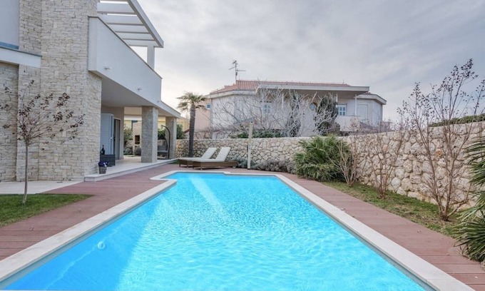 Kolanjski Gajac Villa | Luxury Villa White Rose with the Pool near Zrce Beach
