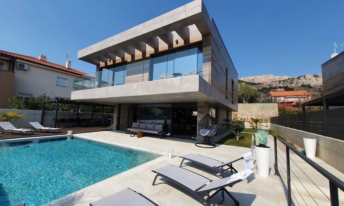 Baska Casa | Villa de lujo con piscina Baska, Krk (K-19534)